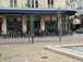  terrasse de café avec consommateurs